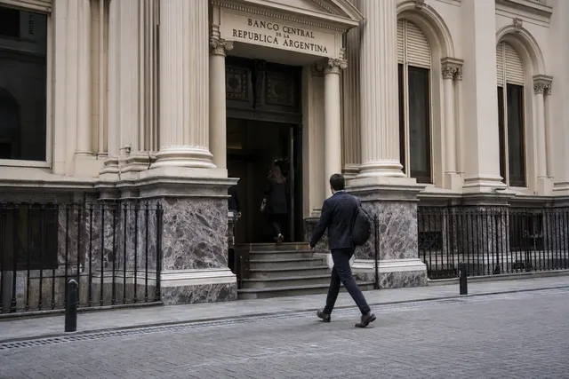 BCRA ajusta cuentas y suma CCT en préstamos